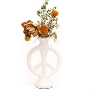 Jungalow by Justina Blakeney white Peace Vase 🌸
